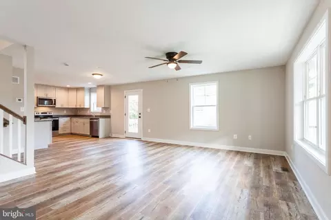 699 208th St, Pasadena, MD 21122 photo 6