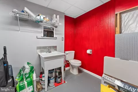 Bath - 654 211th St, Pasadena, MD 21122 photo 3 of 3