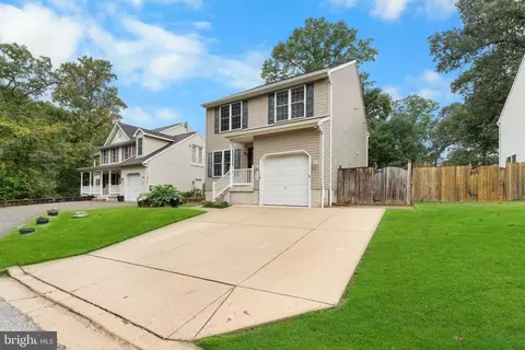 Exterior - 654 211th St, Pasadena, MD 21122 photo 2 of 11