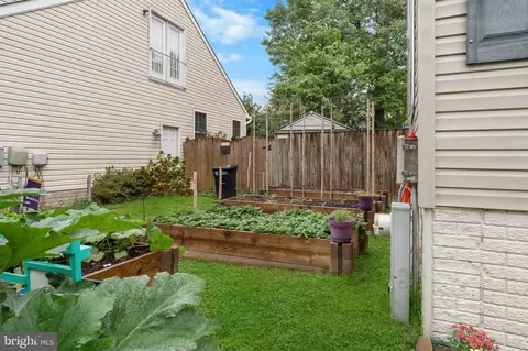Exterior - 654 211th St, Pasadena, MD 21122 photo 3 of 11