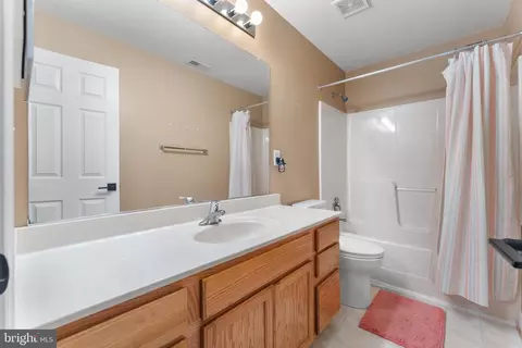 Entry Way - 654 211th St, Pasadena, MD 21122 photo 7 of 8