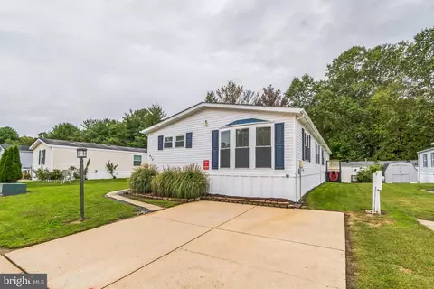 474 Sarah Anne Dr, Lothian, MD 20711