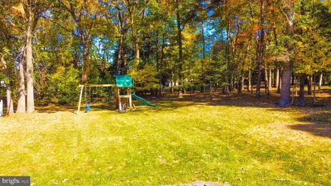 110 Dales Way Dr, Pasadena, MD 21122 photo 49
