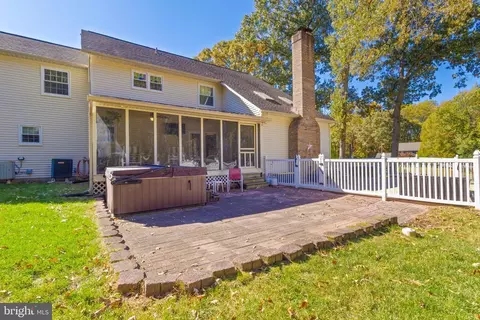 110 Dales Way Dr, Pasadena, MD 21122 photo 47