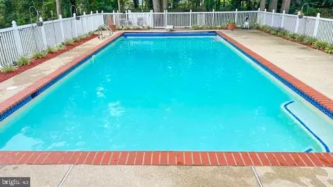 110 Dales Way Dr, Pasadena, MD 21122 photo 46