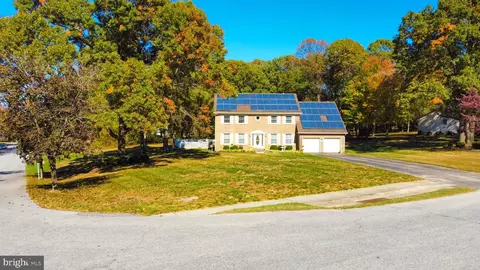 110 Dales Way Dr, Pasadena, MD 21122 photo 4