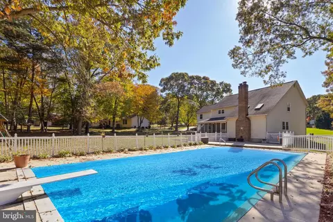 110 Dales Way Dr, Pasadena, MD 21122 photo 44