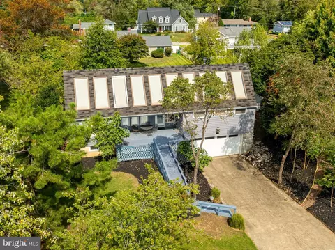 114 W Bay View Dr, Annapolis, MD 21403