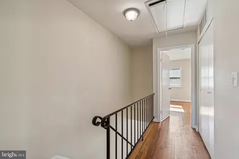 Entry Way - 1786 A Belle Dr, Annapolis, MD 21401 photo 3 of 3