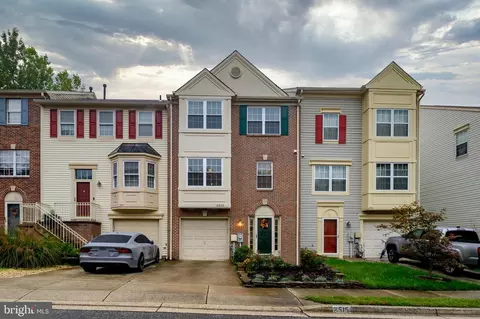 2515 Smoketree Ln, Crofton, MD 21114