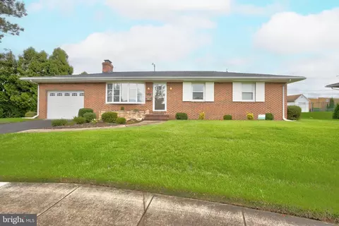 625 Gayle Dr, Linthicum Heights, MD 21090