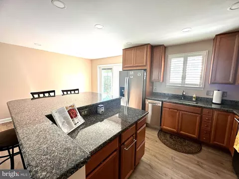 7910 Kings Bench Pl, Pasadena, MD 21122 photo 6