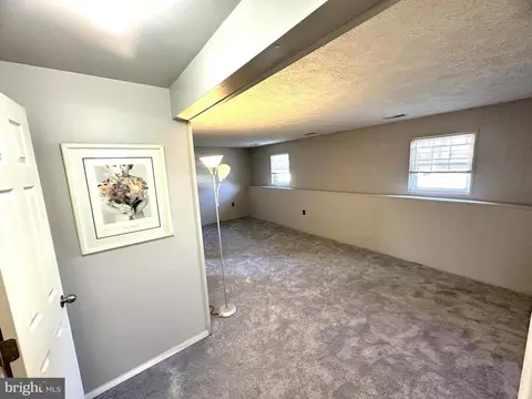 7910 Kings Bench Pl, Pasadena, MD 21122 photo 18