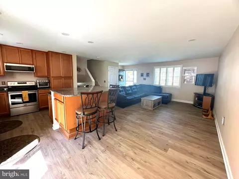 7910 Kings Bench Pl, Pasadena, MD 21122 photo 10