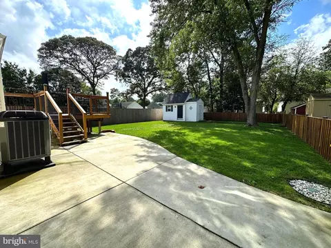 7910 Kings Bench Pl, Pasadena, MD 21122 photo 28