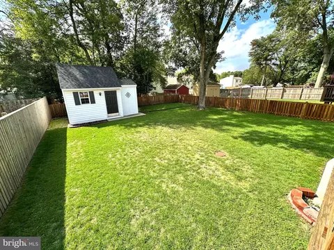 7910 Kings Bench Pl, Pasadena, MD 21122 photo 23