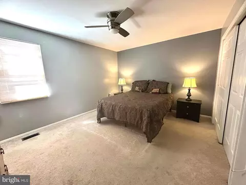 7910 Kings Bench Pl, Pasadena, MD 21122 photo 11