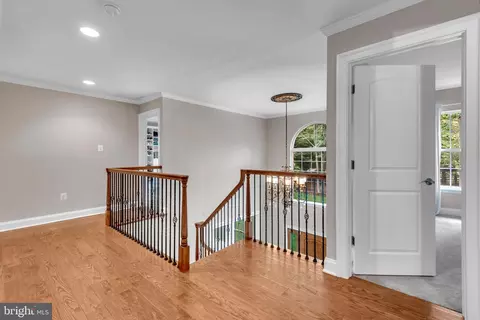 Entry Way - 8345 Forest Glen Dr, Pasadena, MD 21122 photo 10 of 13