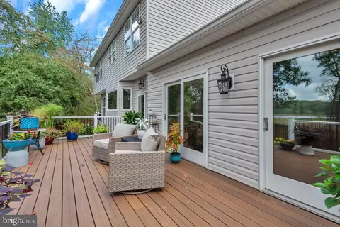Exterior - 8345 Forest Glen Dr, Pasadena, MD 21122 photo 8 of 18