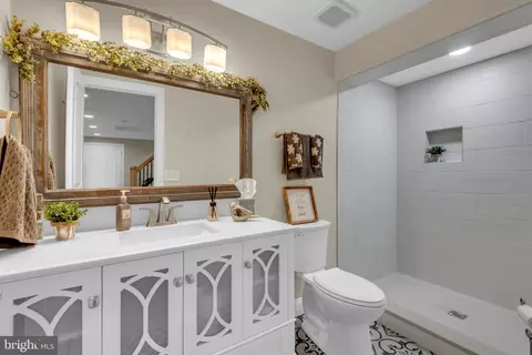 Bath - 8345 Forest Glen Dr, Pasadena, MD 21122 photo 5 of 5