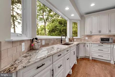 Kitchen - 8345 Forest Glen Dr, Pasadena, MD 21122 photo 4 of 9