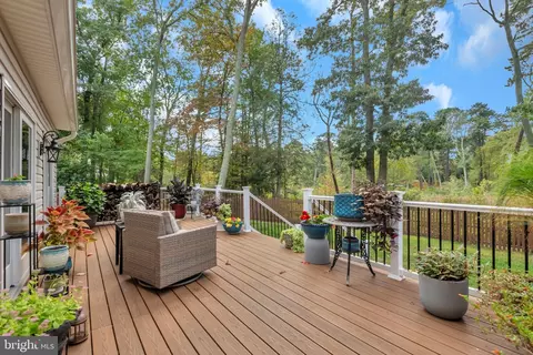 Exterior - 8345 Forest Glen Dr, Pasadena, MD 21122 photo 7 of 18