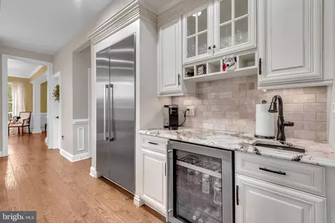 Kitchen - 8345 Forest Glen Dr, Pasadena, MD 21122 photo 8 of 9