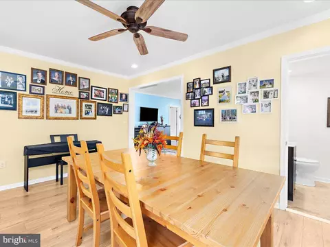 2168 Lake Dr, Pasadena, MD 21122 photo 18