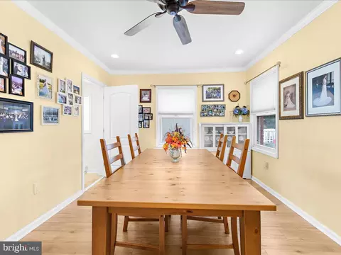 2168 Lake Dr, Pasadena, MD 21122 photo 15