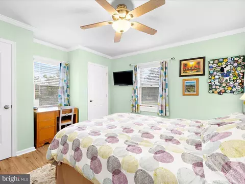 2168 Lake Dr, Pasadena, MD 21122 photo 30