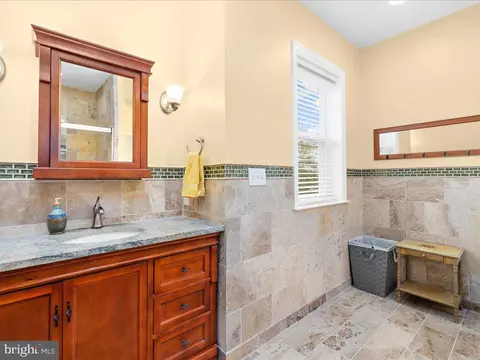 2168 Lake Dr, Pasadena, MD 21122 photo 38