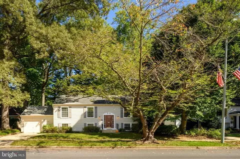 1506 Crofton Pkwy, Crofton, MD 21114