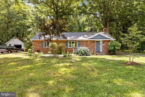 1163 Carrs Wharf Rd, Edgewater, MD 21037