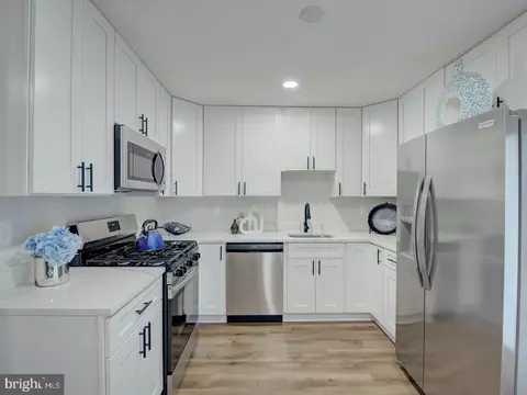 Kitchen - 8023 Cuba Dr, Pasadena, MD 21122 photo 1 of 3