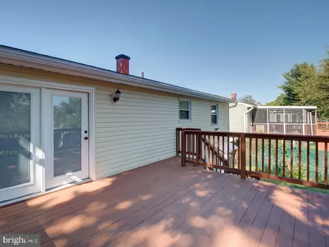 Exterior - 8023 Cuba Dr, Pasadena, MD 21122 photo 2 of 4