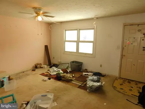 7728 Moonfall Ct, Pasadena, MD 21122 photo 8