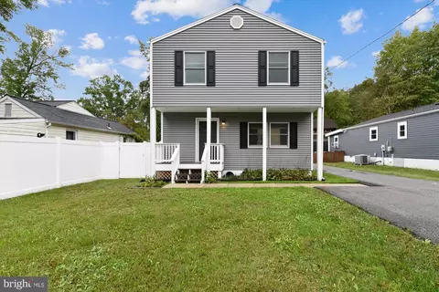 1187 Pine Ave, Shady Side, MD 20764