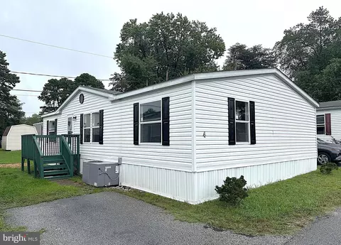 490 N Patuxent Rd #4, Odenton, MD 21113