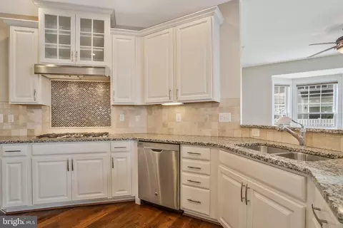 Kitchen - 7691 Elmcrest Rd, Hanover, MD 21076 photo 3 of 4