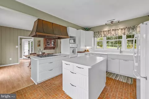 1201 Dixona Dr, Edgewater, MD 21037 photo 13