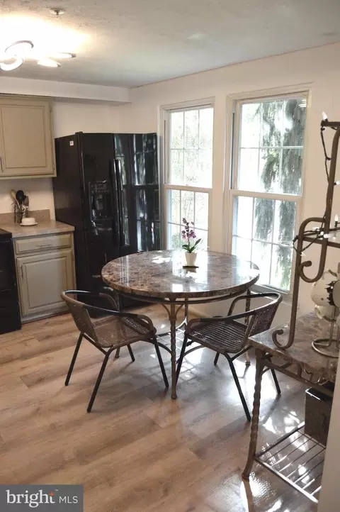 Kitchen - 1208 Seminole Dr, Arnold, MD 21012 photo 3 of 4