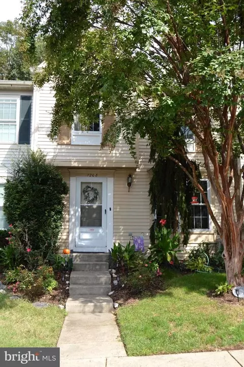 1208 Seminole Dr, Arnold, MD 21012