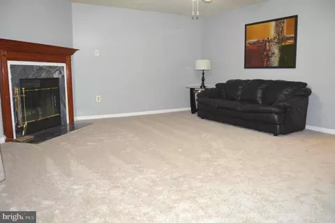 Living - 1208 Seminole Dr, Arnold, MD 21012 photo 6 of 7