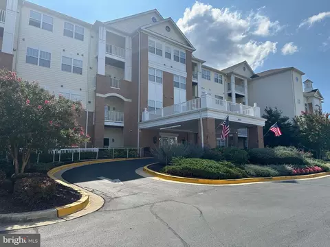 2605 Chapel Lake Dr #111, Gambrills, MD 21054