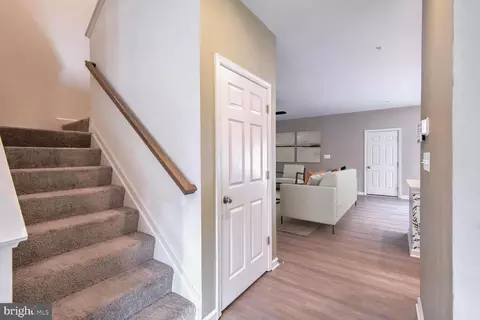 Entry Way - 1374 Odenton Rd, Odenton, MD 21113 photo 3 of 5