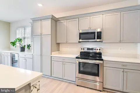 Kitchen - 1374 Odenton Rd, Odenton, MD 21113 photo 2 of 4