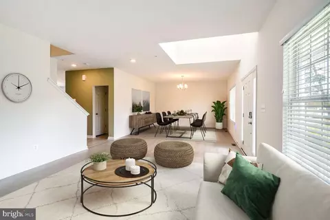 Living - 1374 Odenton Rd, Odenton, MD 21113 photo 4 of 5