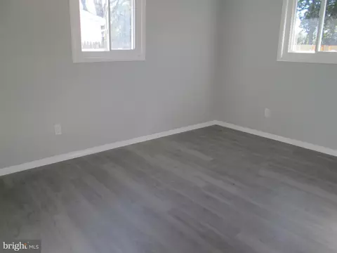 7972 Catherine Ave, Pasadena, MD 21122 photo 11