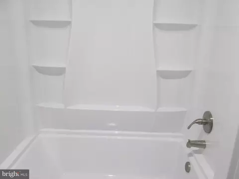 7972 Catherine Ave, Pasadena, MD 21122 photo 8