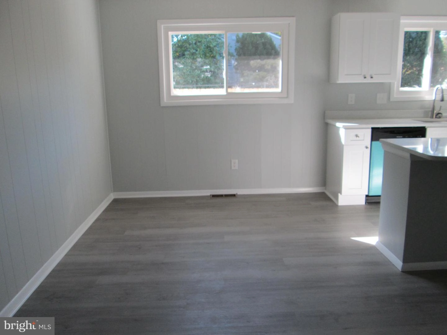 7972 Catherine Ave, Pasadena, MD 21122 photo 6
